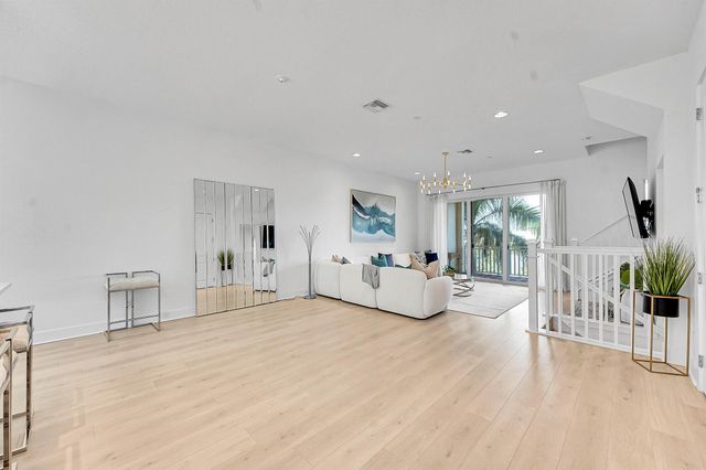 12689 Machiavelli Way, Palm Beach Gardens, FL 33418