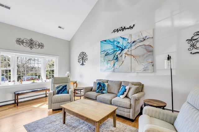 3 Melville Court UNIT C, Pocasset, MA 02559