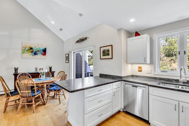 3 Melville Court UNIT C, Pocasset, MA 02559