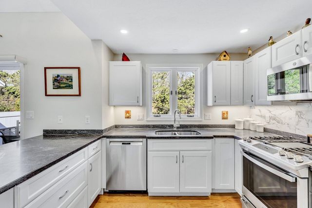 3 Melville Court UNIT C, Pocasset, MA 02559