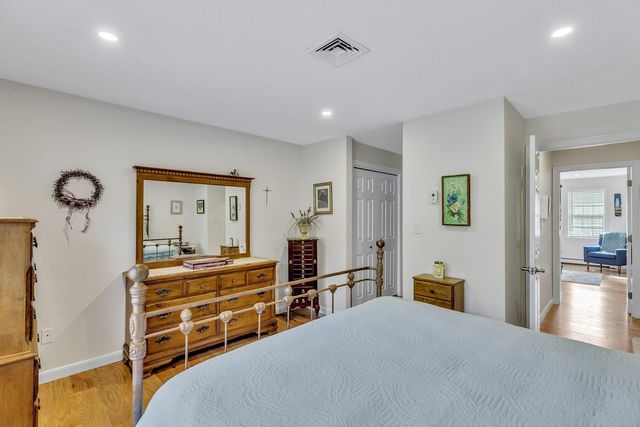 3 Melville Court UNIT C, Pocasset, MA 02559