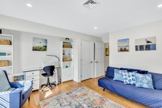 3 Melville Court UNIT C, Pocasset, MA 02559