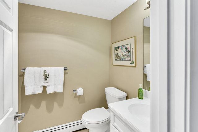 3 Melville Court UNIT C, Pocasset, MA 02559