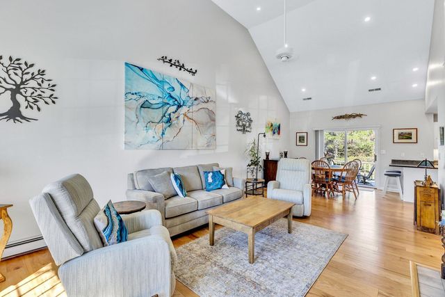 3 Melville Court UNIT C, Pocasset, MA 02559