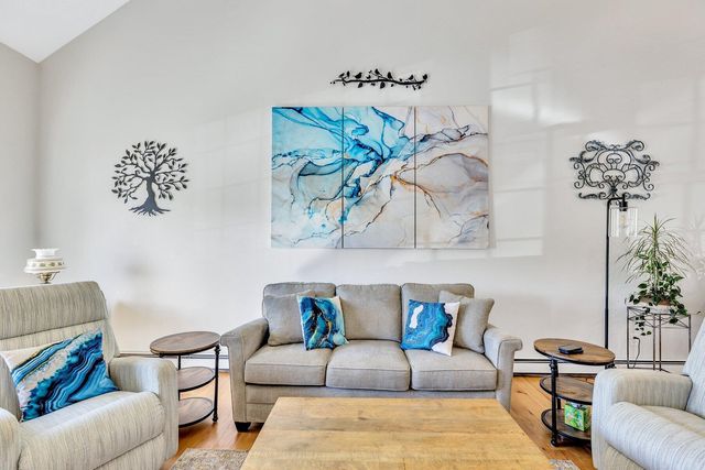 3 Melville Court UNIT C, Pocasset, MA 02559