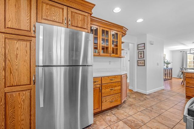 14 Knollwood Drive, Shrewsbury, MA 01545