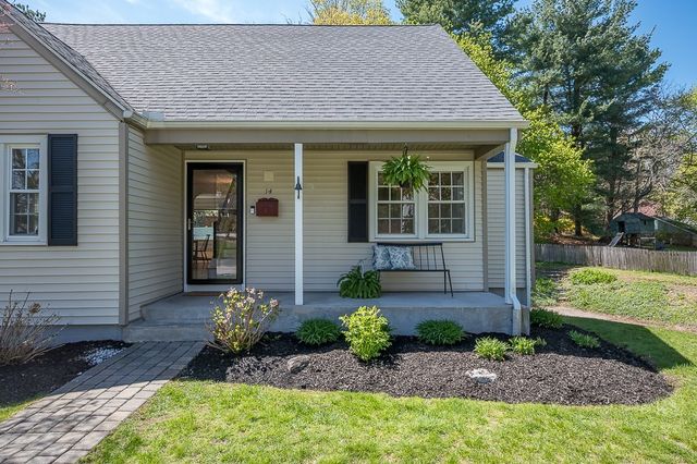 14 Knollwood Drive, Shrewsbury, MA 01545