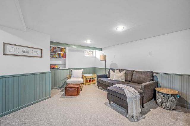 14 Knollwood Drive, Shrewsbury, MA 01545