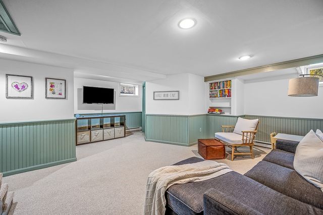 14 Knollwood Drive, Shrewsbury, MA 01545