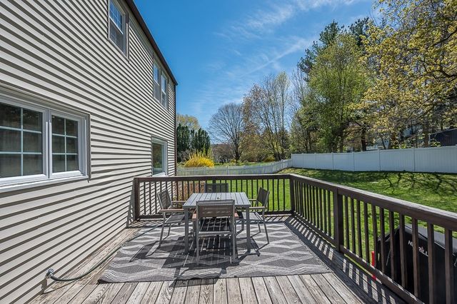 14 Knollwood Drive, Shrewsbury, MA 01545