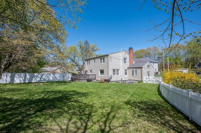 14 Knollwood Drive, Shrewsbury, MA 01545