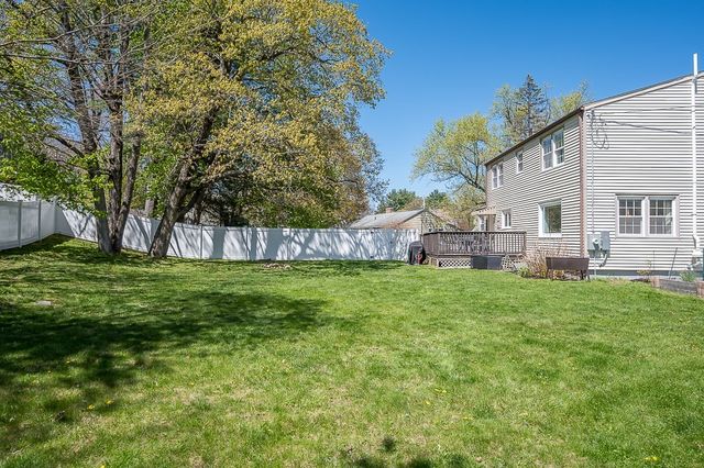 14 Knollwood Drive, Shrewsbury, MA 01545