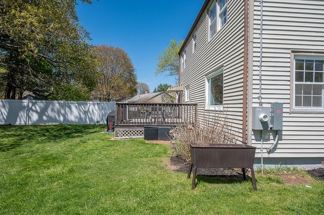 14 Knollwood Drive, Shrewsbury, MA 01545