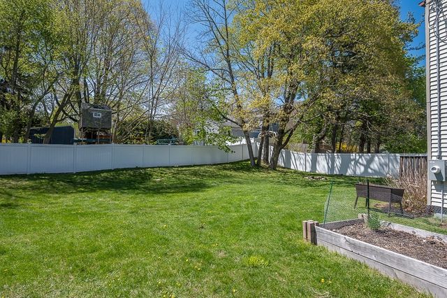 14 Knollwood Drive, Shrewsbury, MA 01545