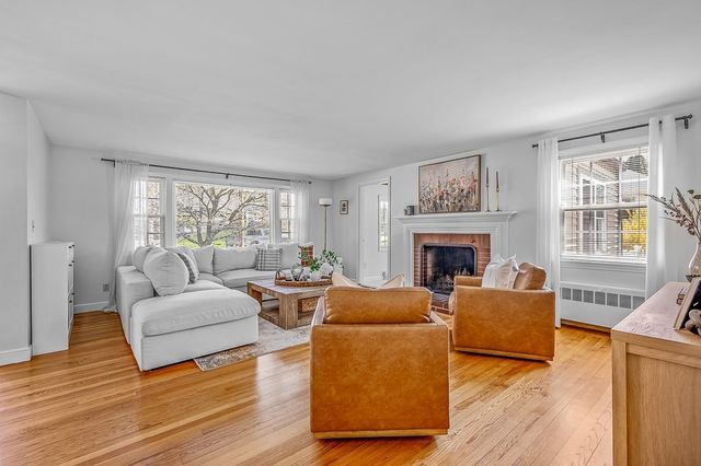 14 Knollwood Drive, Shrewsbury, MA 01545