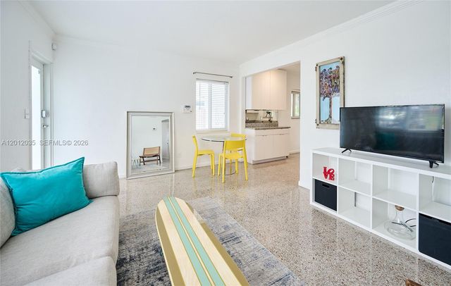 532 NE 16th Ct, Fort Lauderdale, FL 33305