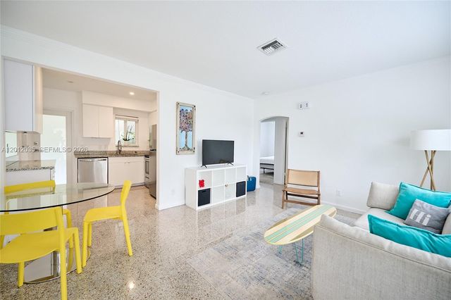 532 NE 16th Ct, Fort Lauderdale, FL 33305