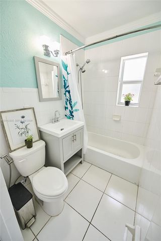 532 NE 16th Ct, Fort Lauderdale, FL 33305