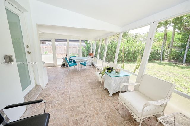 532 NE 16th Ct, Fort Lauderdale, FL 33305