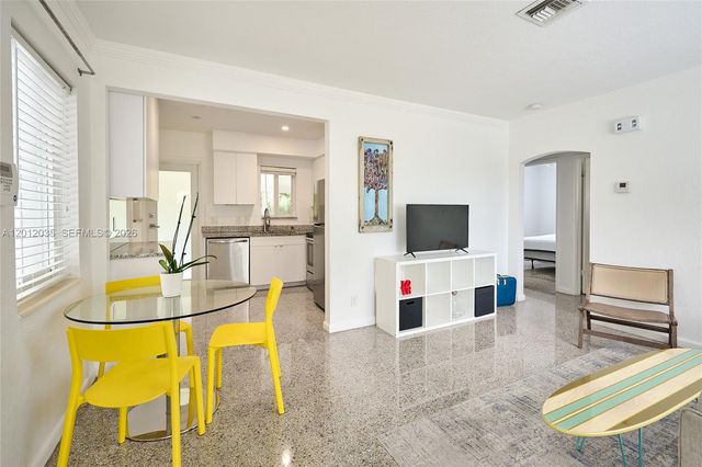 532 NE 16th Ct, Fort Lauderdale, FL 33305