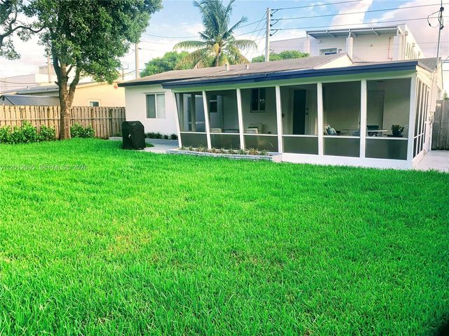 532 NE 16th Ct, Fort Lauderdale, FL 33305