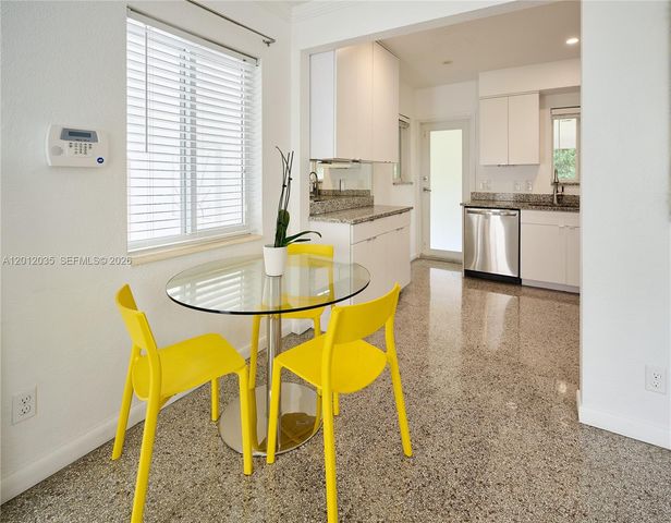 532 NE 16th Ct, Fort Lauderdale, FL 33305