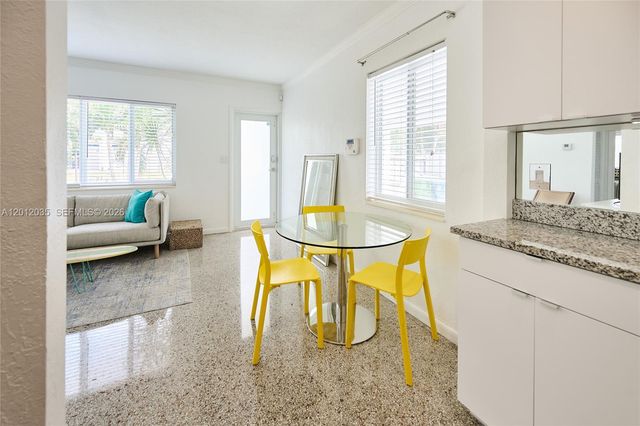 532 NE 16th Ct, Fort Lauderdale, FL 33305