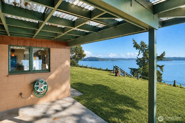 6860 Salmon Beach Road S, Anacortes, WA 98221