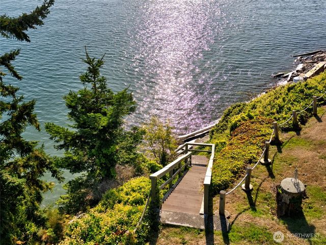 6860 Salmon Beach Road S, Anacortes, WA 98221