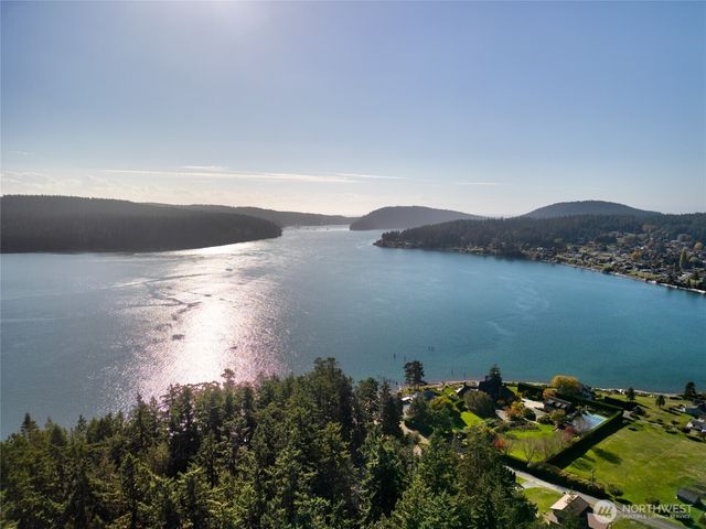 6860 Salmon Beach Road S, Anacortes, WA 98221