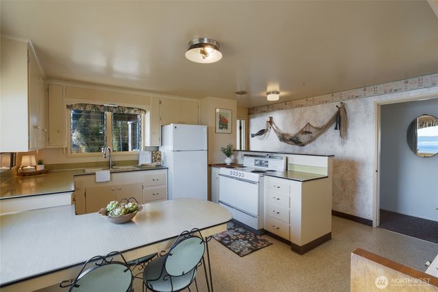 6860 Salmon Beach Road S, Anacortes, WA 98221