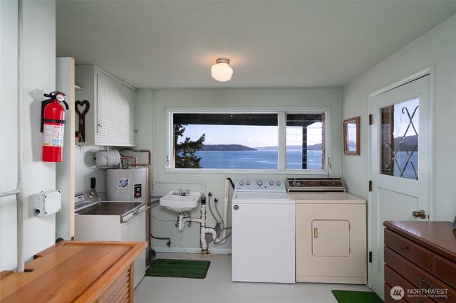 6860 Salmon Beach Road S, Anacortes, WA 98221