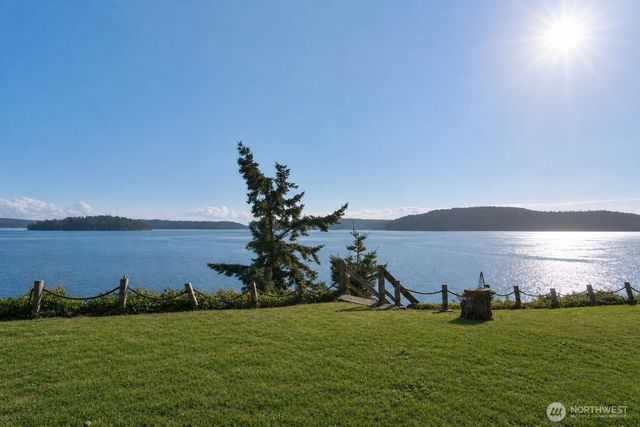 6860 Salmon Beach Road S, Anacortes, WA 98221