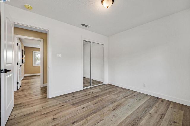 286 Donegal Way, Martinez, CA 94553