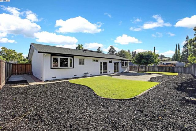 286 Donegal Way, Martinez, CA 94553
