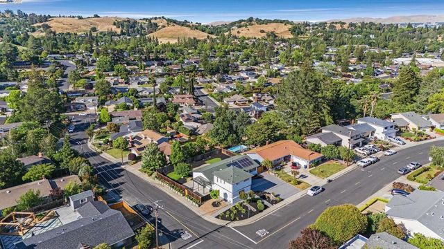 286 Donegal Way, Martinez, CA 94553