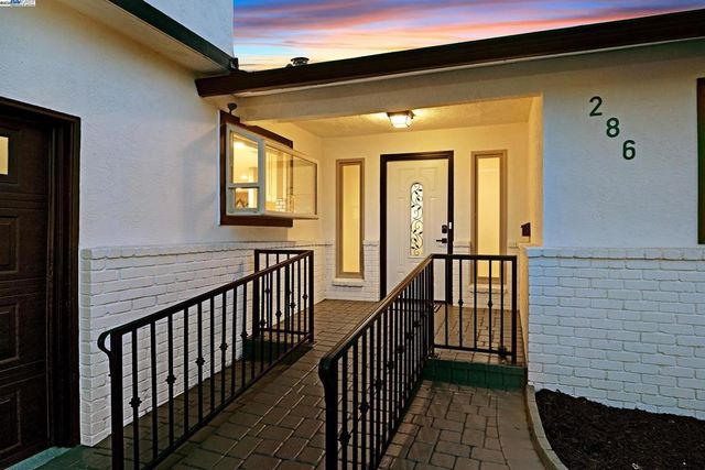 286 Donegal Way, Martinez, CA 94553