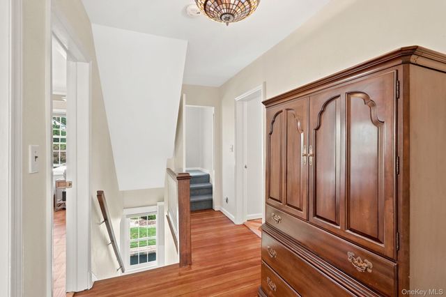 11 Winthrop Avenue, Larchmont, NY 10538