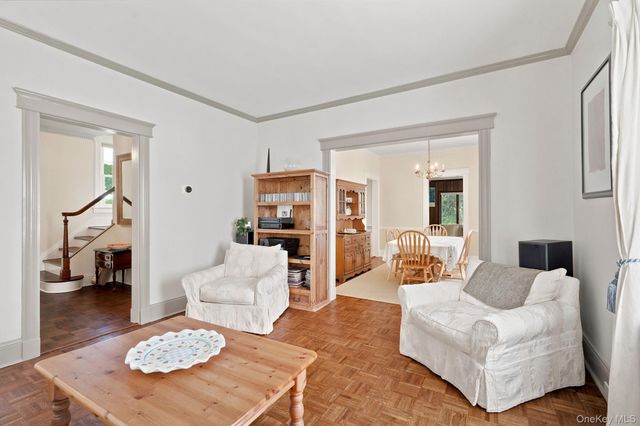 11 Winthrop Avenue, Larchmont, NY 10538