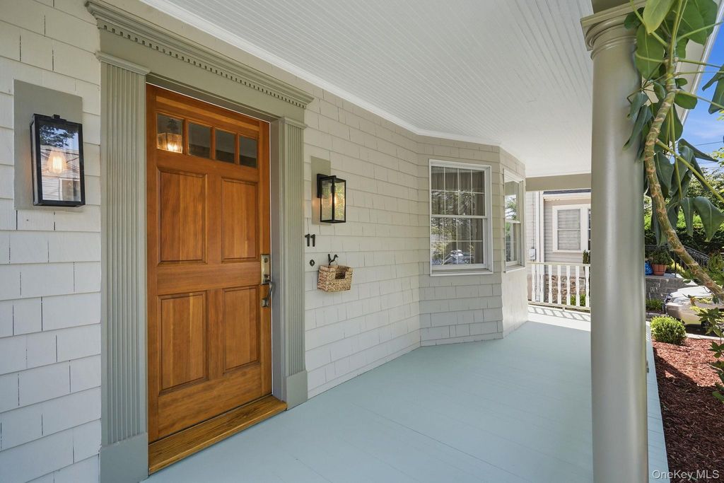 11 Winthrop Avenue, Larchmont, NY 10538 — photo 4