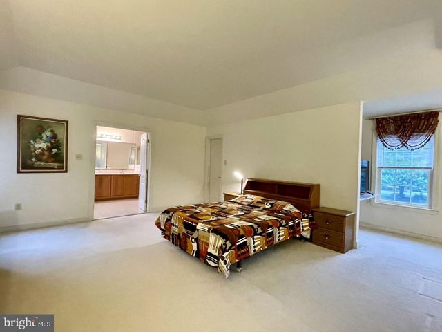 2608 LLOYD LN, Eagleville, PA 19403