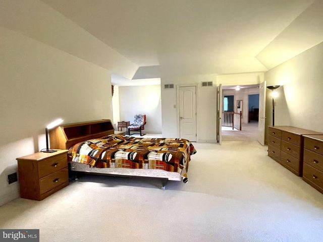 2608 LLOYD LN, Eagleville, PA 19403