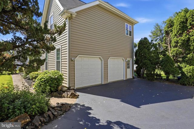 2608 LLOYD LN, Eagleville, PA 19403