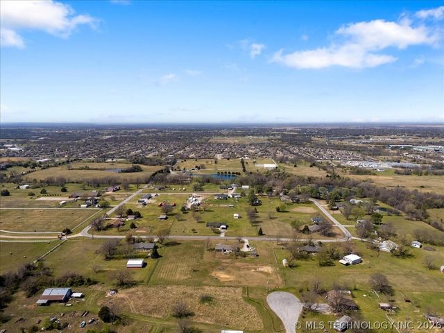 12139 N 121 East Avenue, Owasso, OK 74021