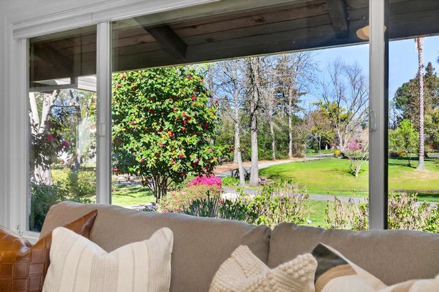 5990 Wilhoff Ln, Granite Bay, CA 95746