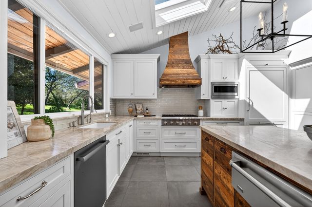 5990 Wilhoff Ln, Granite Bay, CA 95746