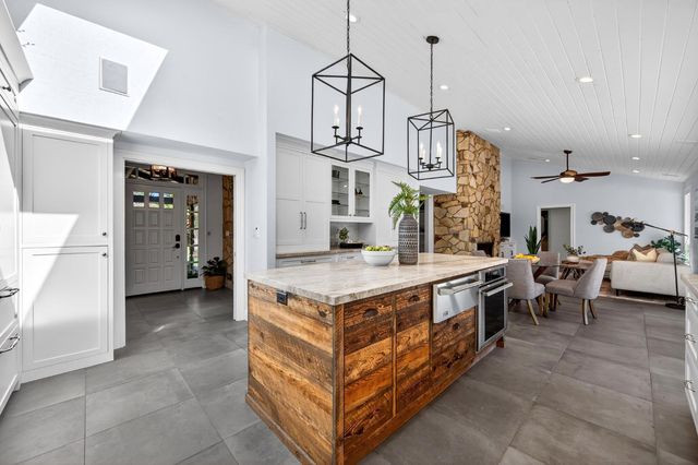 5990 Wilhoff Ln, Granite Bay, CA 95746