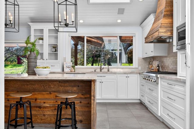 5990 Wilhoff Ln, Granite Bay, CA 95746