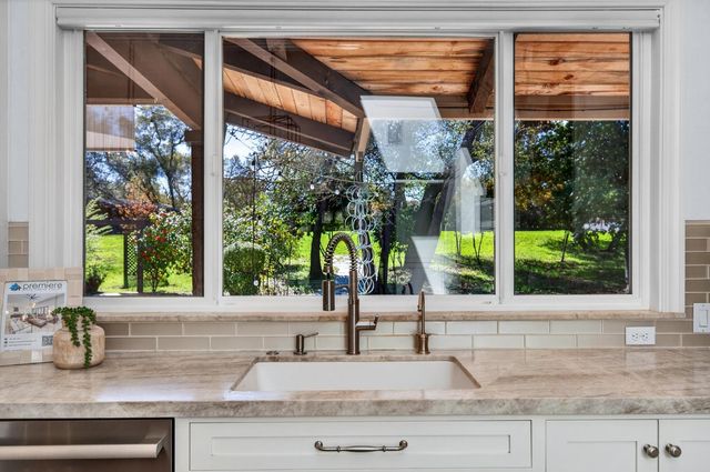 5990 Wilhoff Ln, Granite Bay, CA 95746