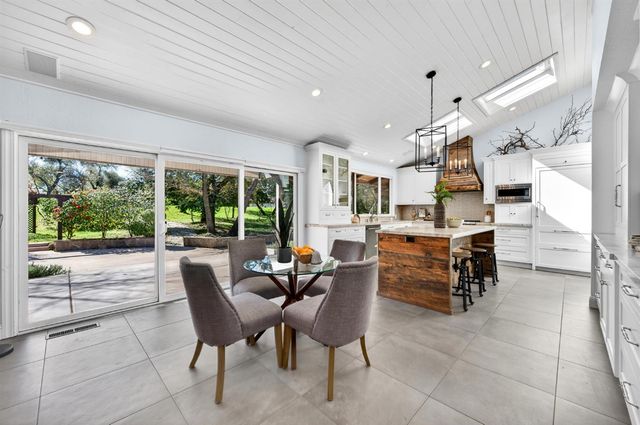 5990 Wilhoff Ln, Granite Bay, CA 95746